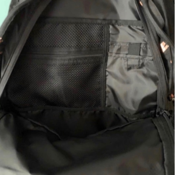 Pink backpack - Picture 3 of 3